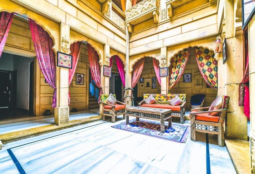 Отель Heritage House