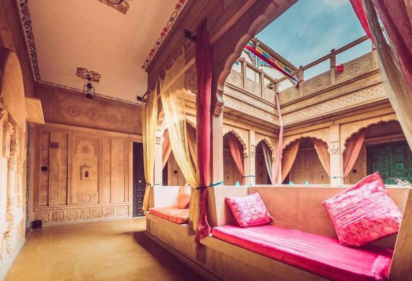 Отель Heritage House