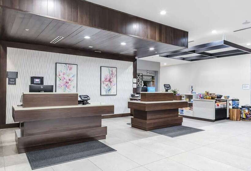 בית מלון כפרי Hilton Garden Inn Detroit Utica