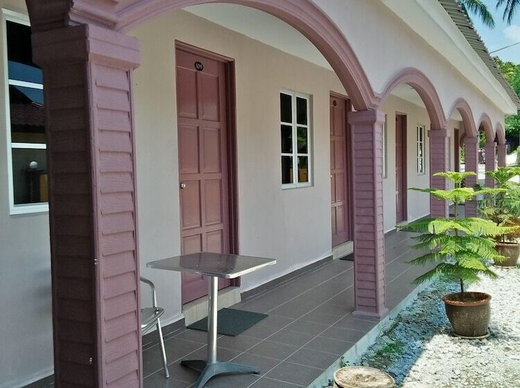 호텔 Kampung Guest House   Hostel