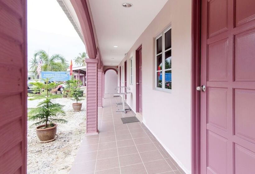 호텔 Kampung Guest House   Hostel