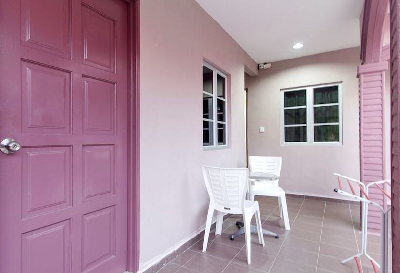 호텔 Kampung Guest House   Hostel