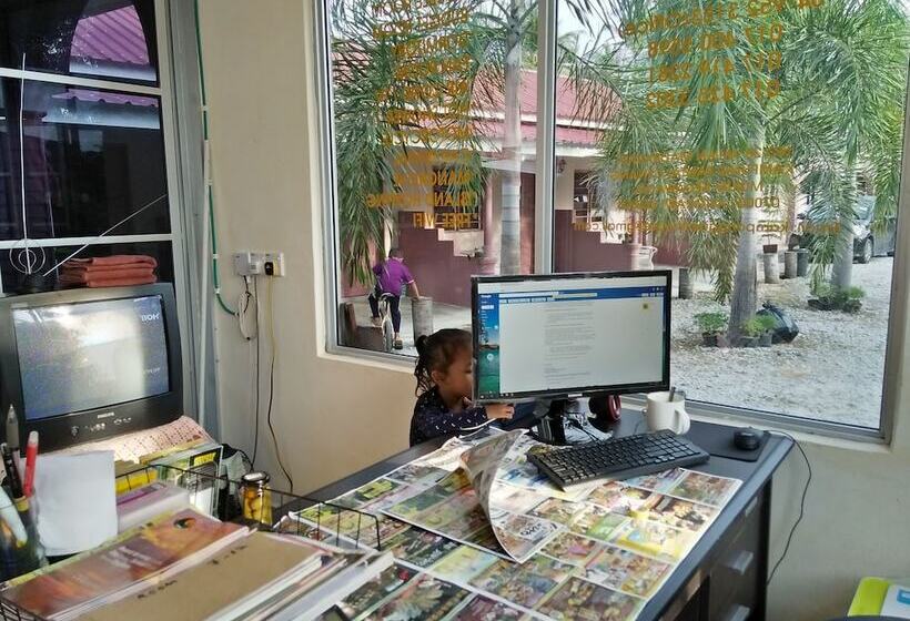 هتل Kampung Guest House   Hostel
