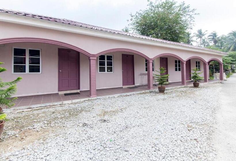 호텔 Kampung Guest House   Hostel