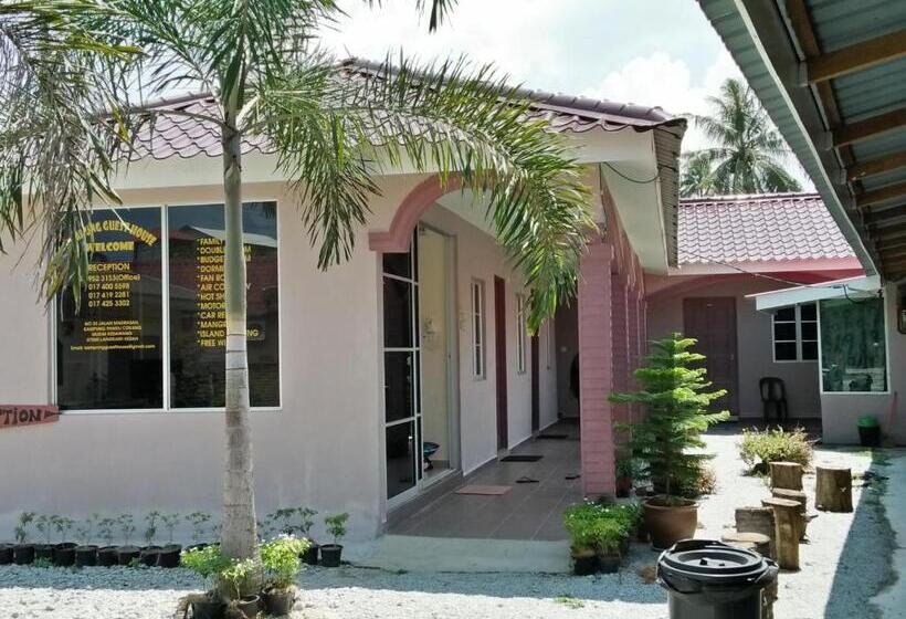 호텔 Kampung Guest House   Hostel