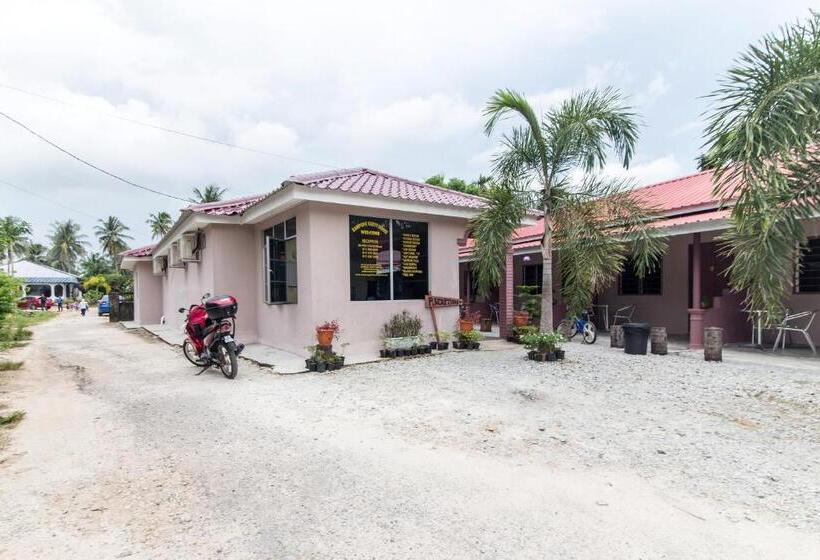 호텔 Kampung Guest House   Hostel