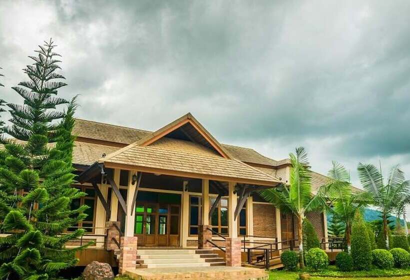 Отель Loesloei Garden Resort Phurua