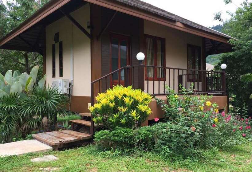 Отель Loesloei Garden Resort Phurua