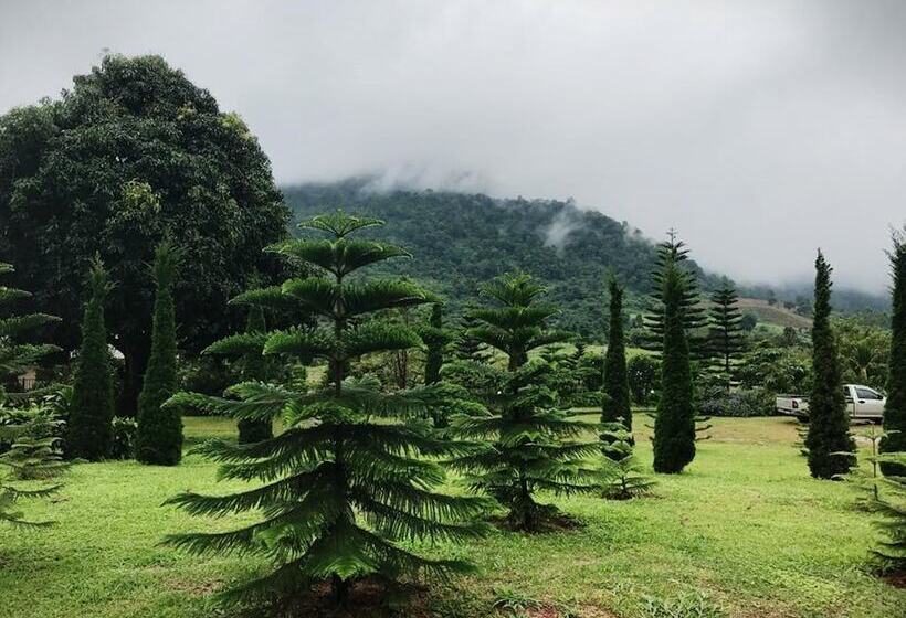 Отель Loesloei Garden Resort Phurua