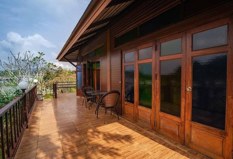 Отель Loesloei Garden Resort Phurua