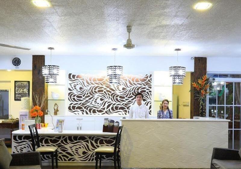 هتل Luljettas Place Garden Suites