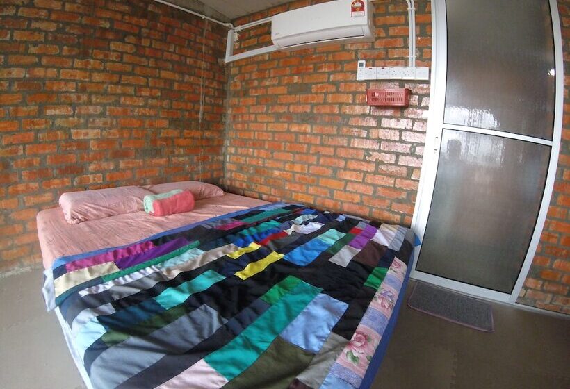 בית מלון כפרי Naga Puri Beach Retreat