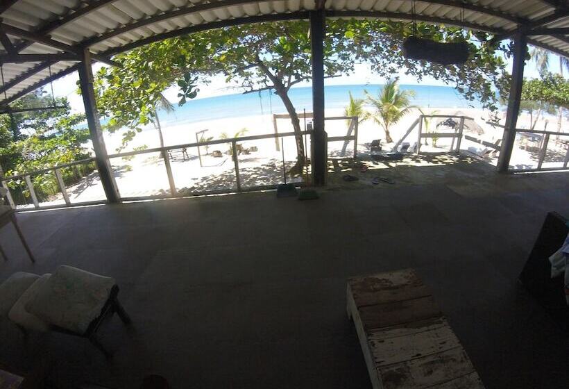 בית מלון כפרי Naga Puri Beach Retreat