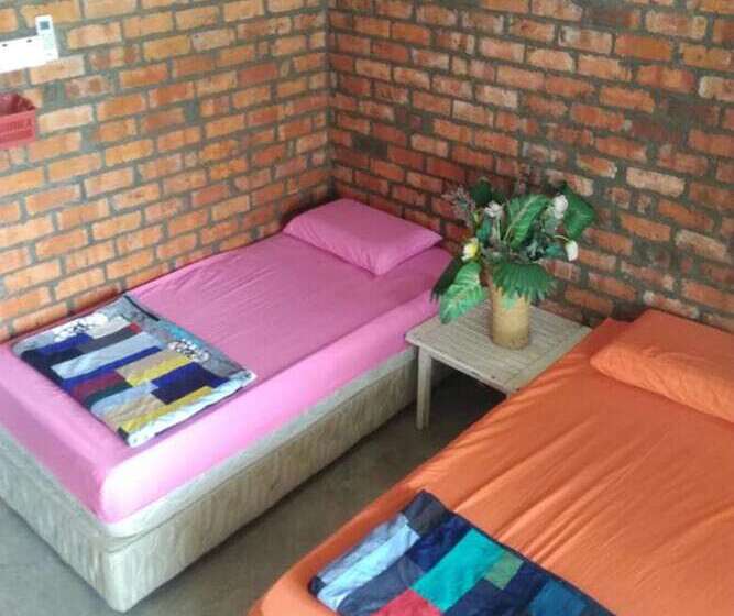 בית מלון כפרי Naga Puri Beach Retreat