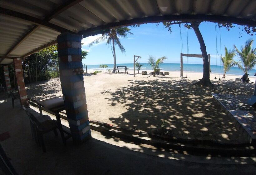 בית מלון כפרי Naga Puri Beach Retreat