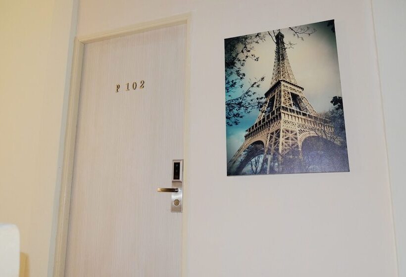 Отель Natol Homestay Paris