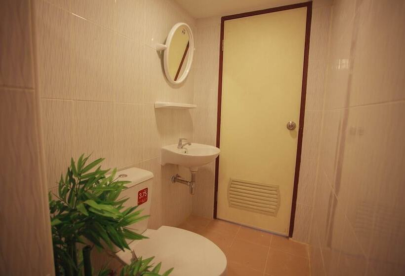 Отель Pantip Boutique