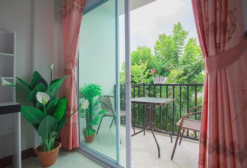 Отель Pantip Boutique