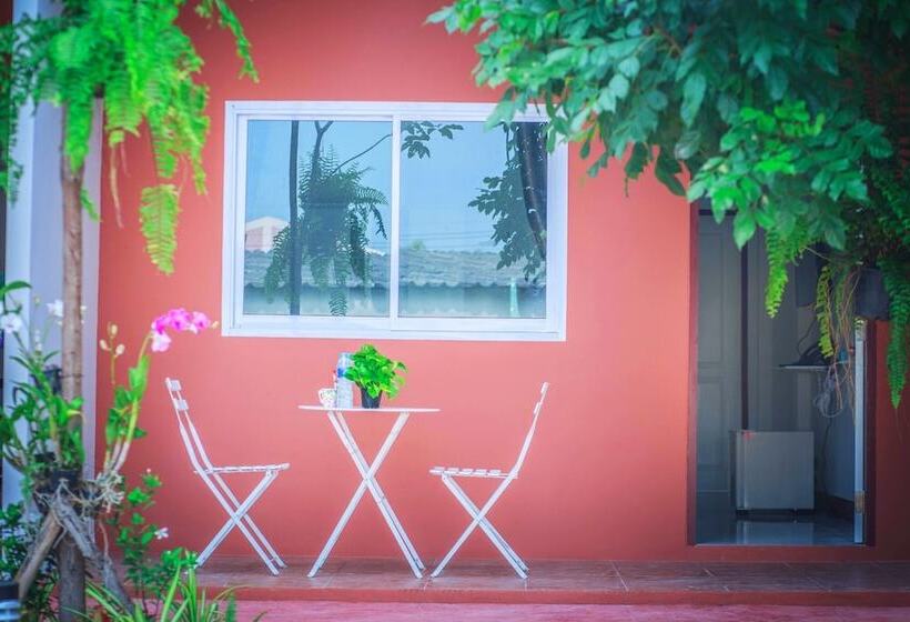 Отель Pantip Boutique