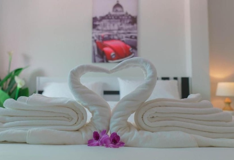 Отель Pantip Boutique