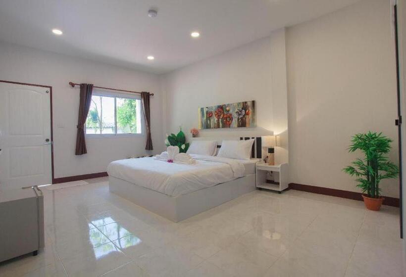 Отель Pantip Boutique