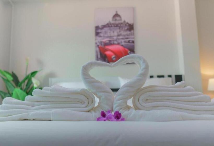 Отель Pantip Boutique