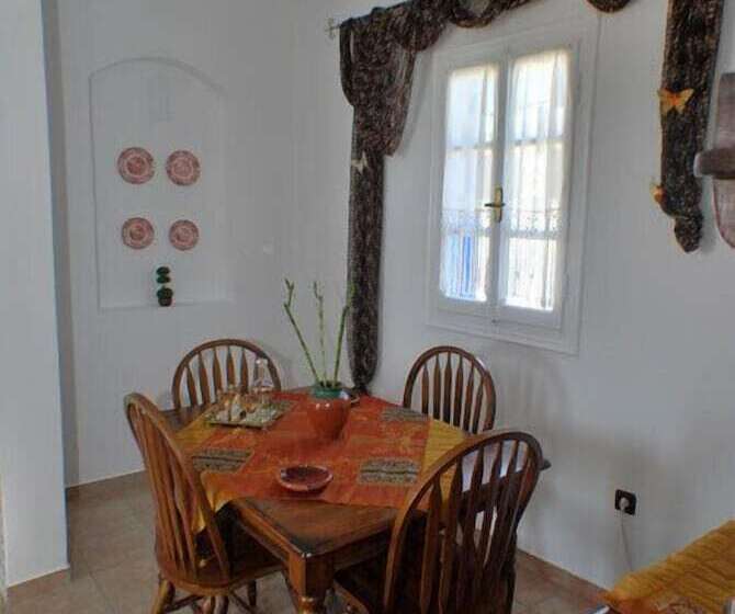 فندق Pension Moschoula