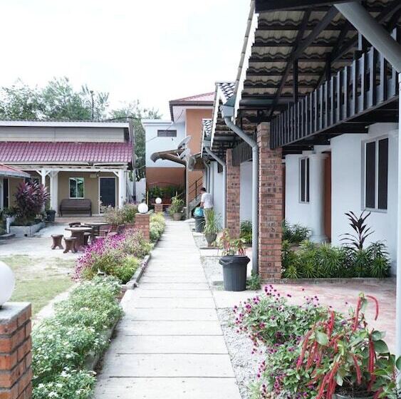 호텔 Pondok Muara Chalet