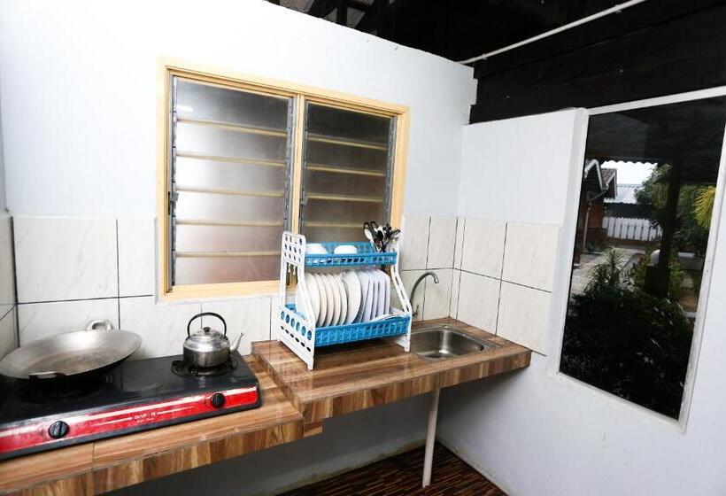 호텔 Pondok Muara Chalet