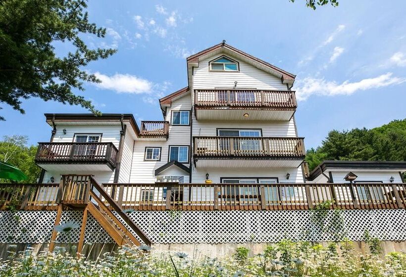 בית מלון כפרי Pyeongchang Secret Garden Pension