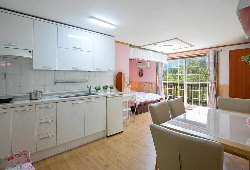 בית מלון כפרי Pyeongchang Secret Garden Pension