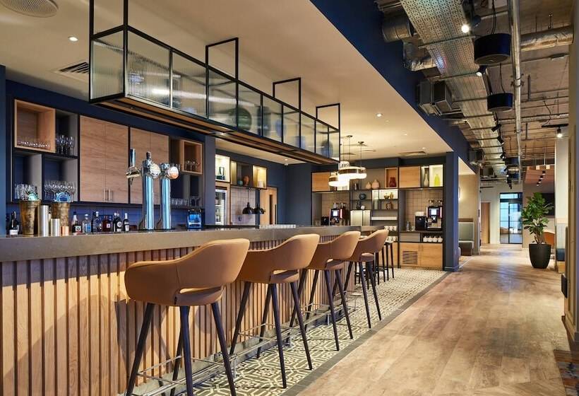 Отель Residence Inn By Marriott Slough