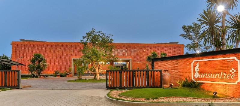 Отель Sansuntree