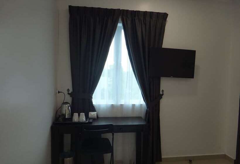 فندق Seri Geliga