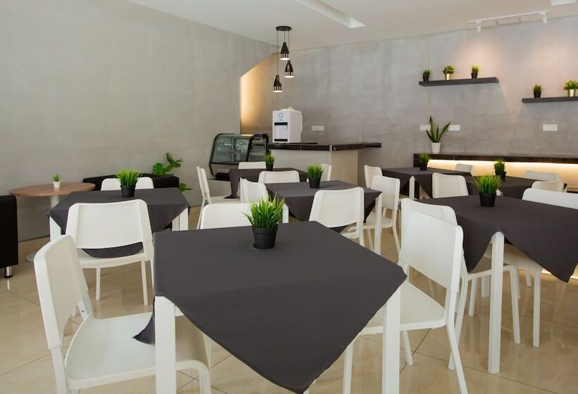 فندق Signature 1