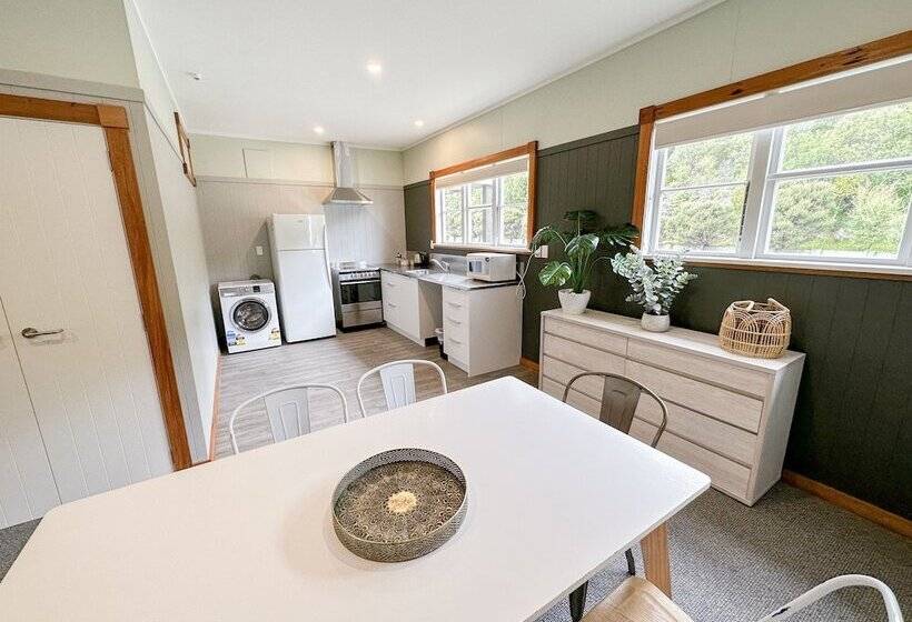 فندق Silverstream Retreat