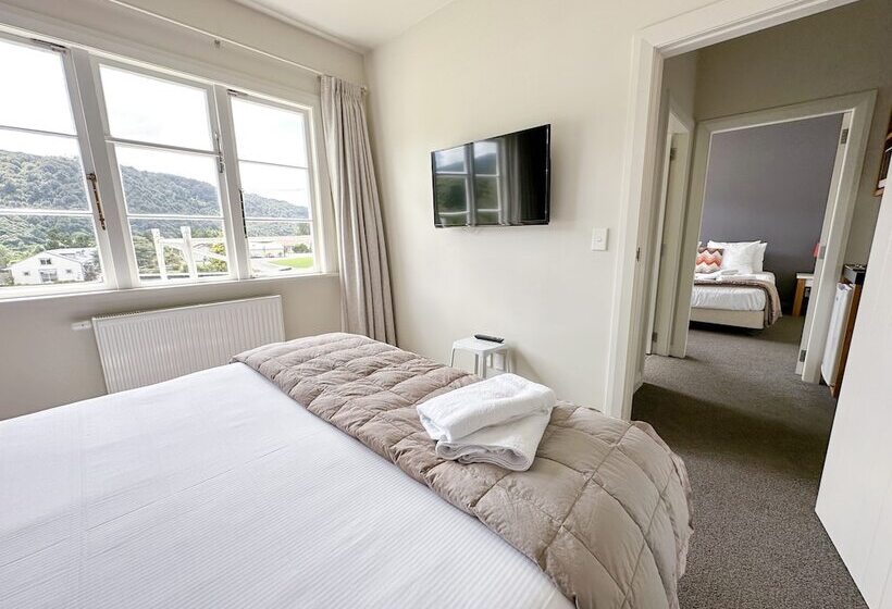 فندق Silverstream Retreat