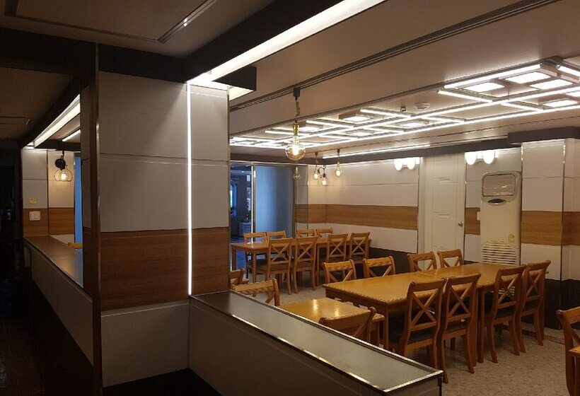 Отель Green Resortel