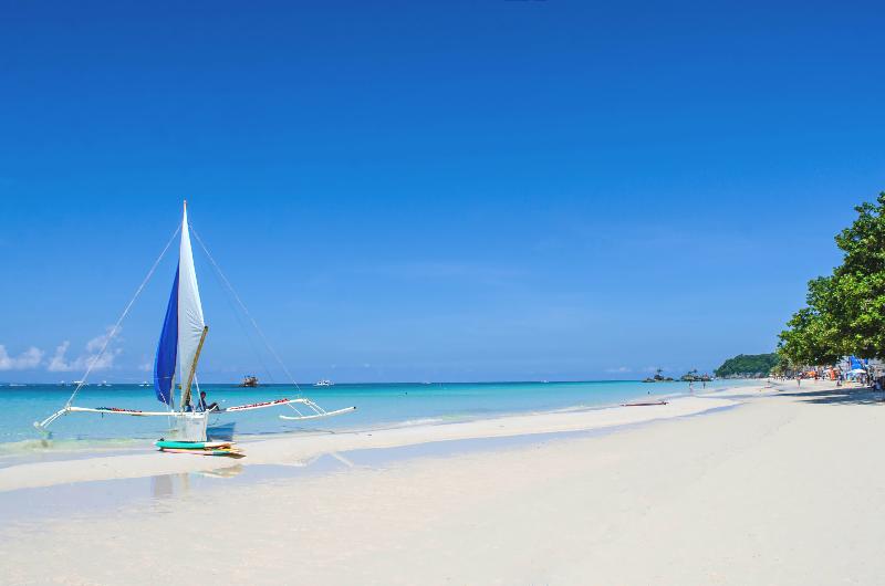 בית מלון כפרי Sur Beach Resort Boracay