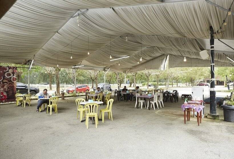 فندق Terengganu Equestrian Resort