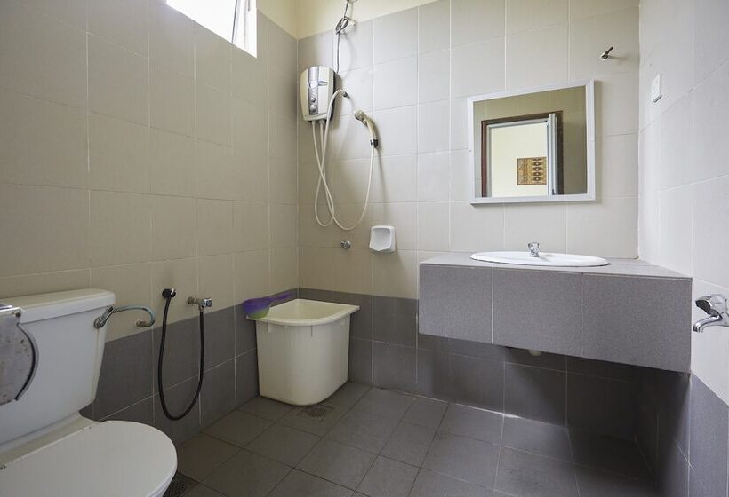 فندق Terengganu Equestrian Resort