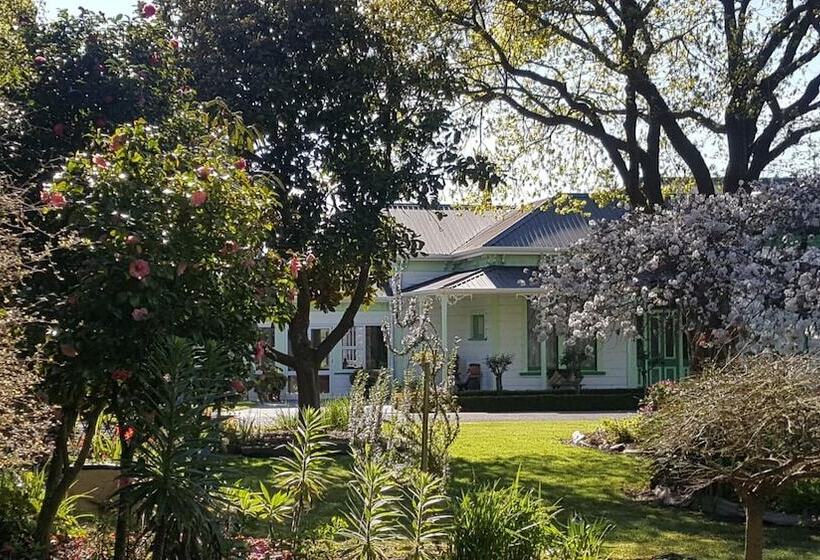 호텔 Thyme Out Estate