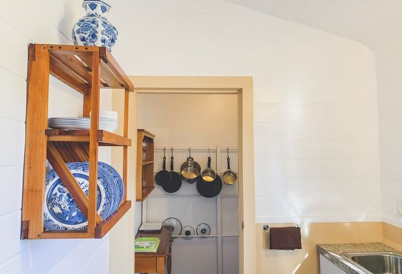 בית מלון כפרי Tongariro Crossing Lodge