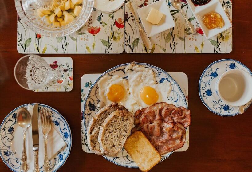 בית מלון כפרי Tongariro Crossing Lodge