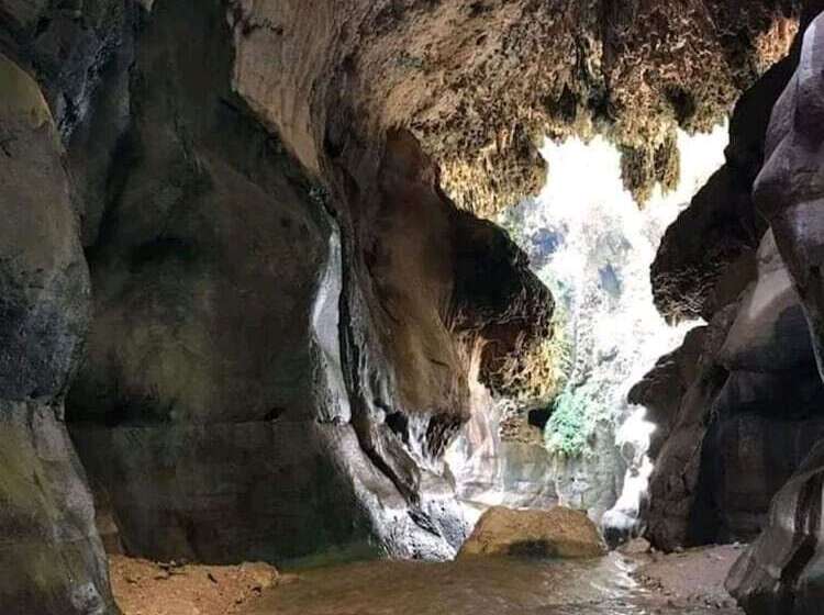 هتل Trajan Guest House   Hostel