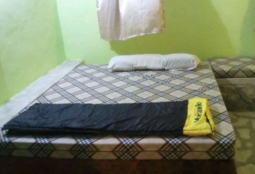 هتل Trajan Guest House   Hostel