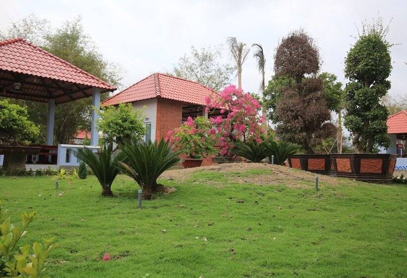 هتل Ven Song Riverside