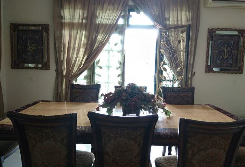 هتل Villa Shamir Near Klia