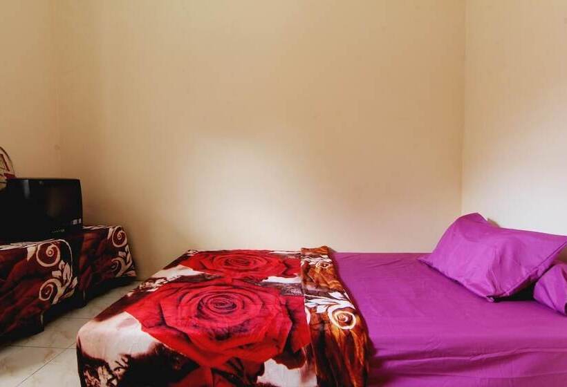 Отель Wisma Sarjana Syariah  Khusus Putri