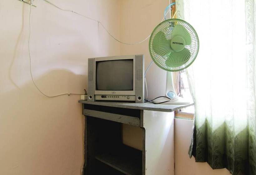 Отель Wisma Sarjana Syariah  Khusus Putri